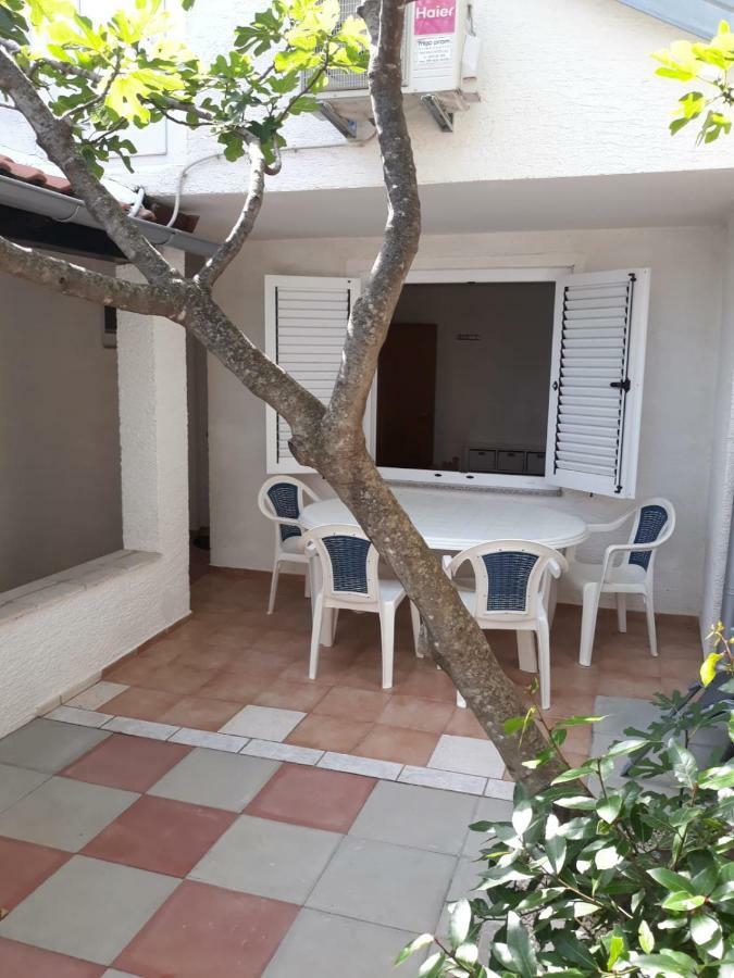 Apartman Grospic 2 Cesarica Εξωτερικό φωτογραφία